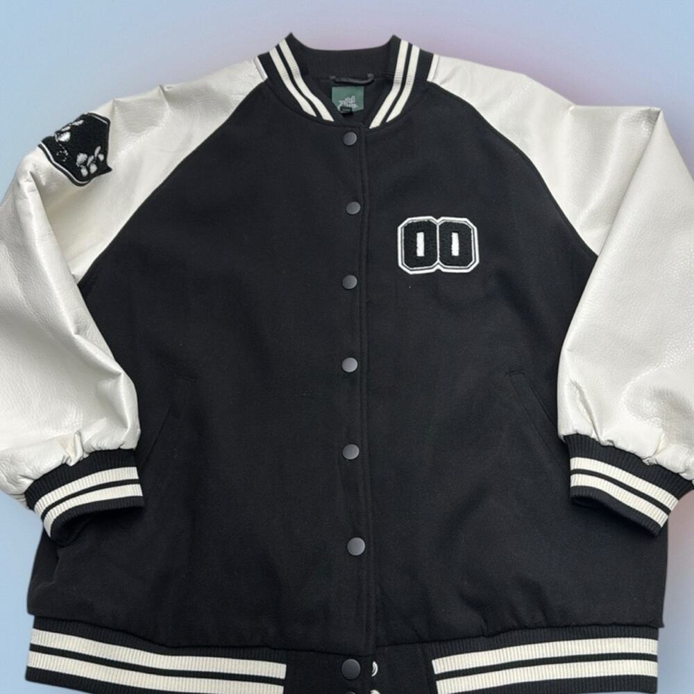 WILD FABLE Women’s Large Black White Varsity Bomber Jacket